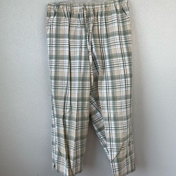 Erika & Co. Matching Button Down Shirt and Cropped Pants Size M EUC - Picture 5 of 9